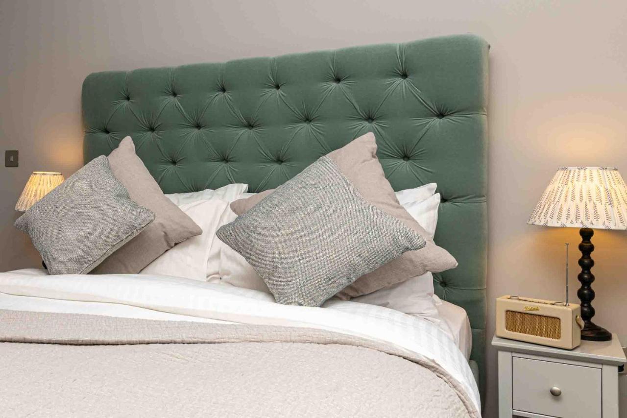 Beautiful Modern 1 Bedroom Apartment, City Centre Bath Exterior foto